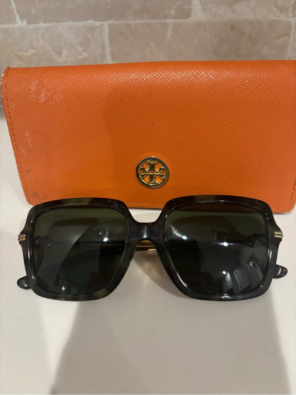 Tory Burch Black Tortoiseshell Square Sunglasses with Orange Case